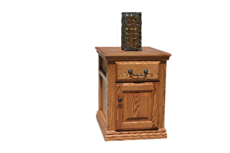 Traditional Oak End Table O-T250