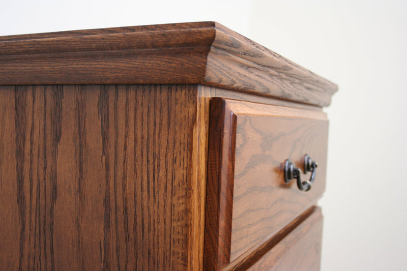 Traditional 3-Drawer Nightstand
