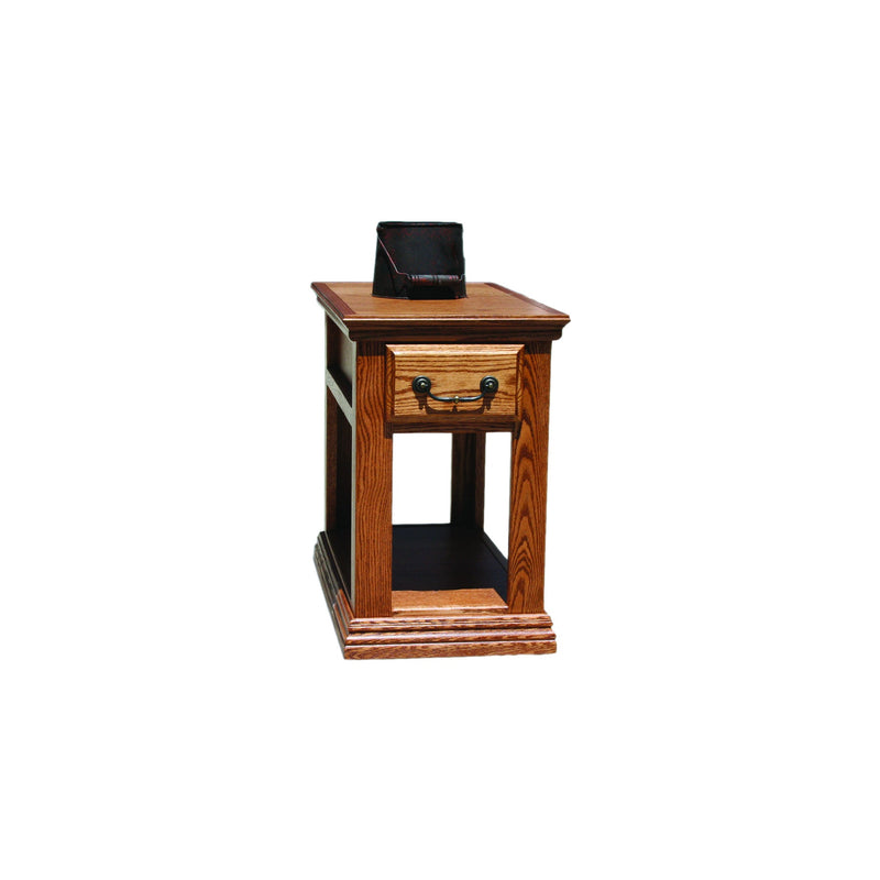 Casano Traditional Alder Chairside Table